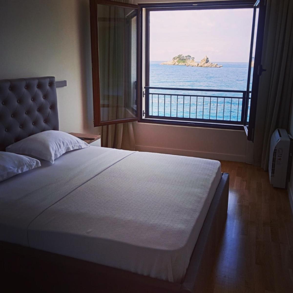 Mar Azul Apartments Petrovac Luaran gambar
