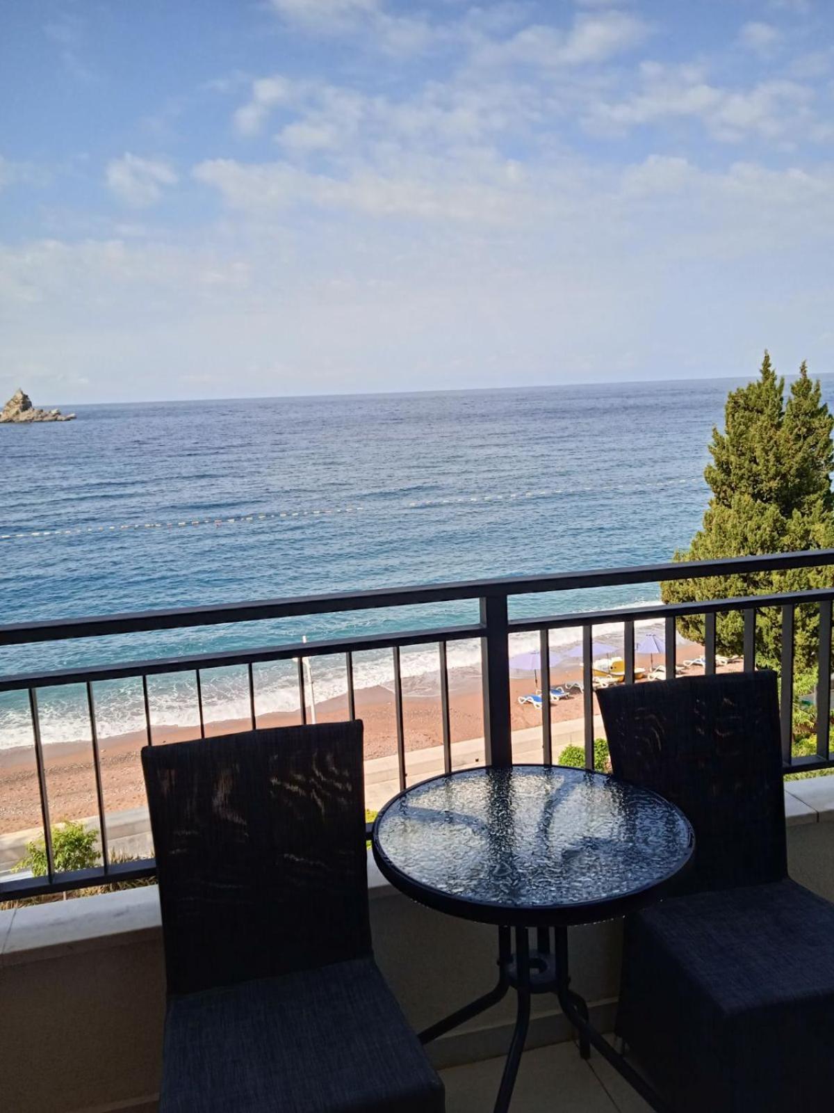 Mar Azul Apartments Petrovac Luaran gambar